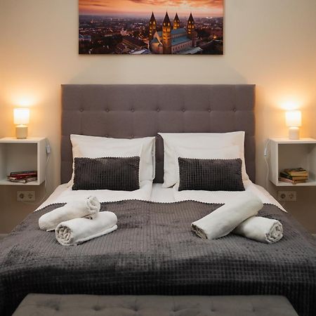 H30 Apartman Pécs Extérieur photo
