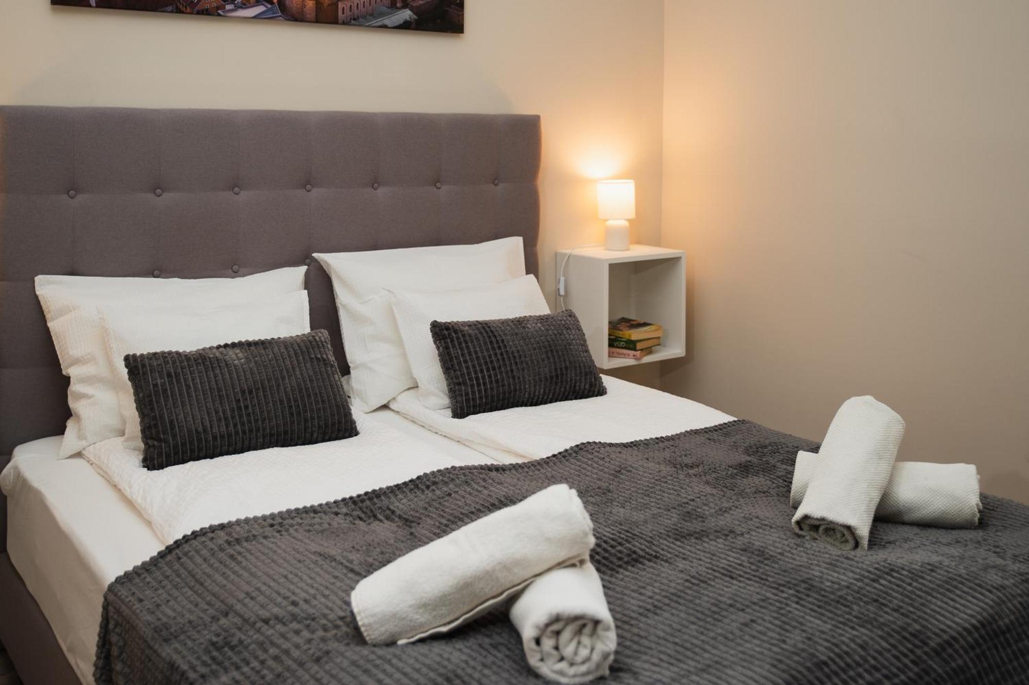 H30 Apartman Pécs Extérieur photo
