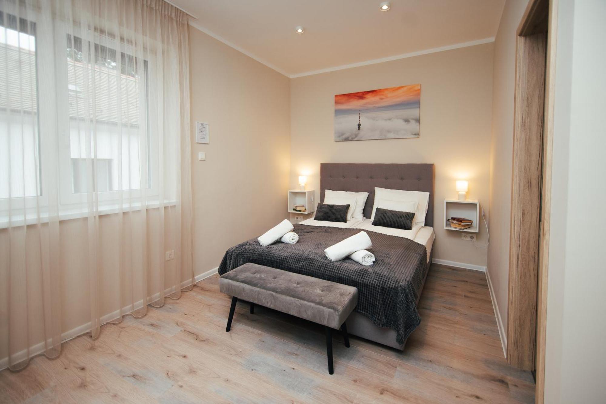 H30 Apartman Pécs Extérieur photo